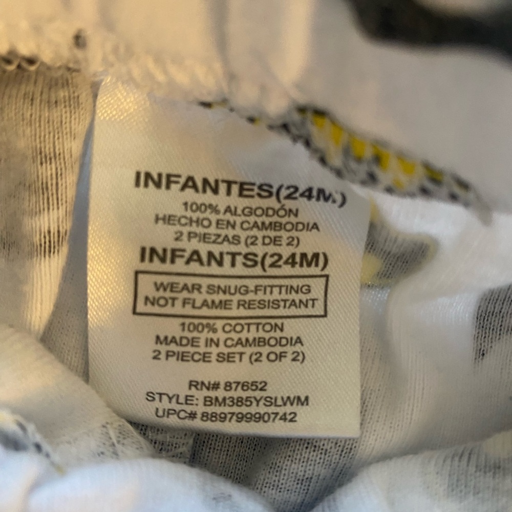 Batman PJs - Picture 3 of 4